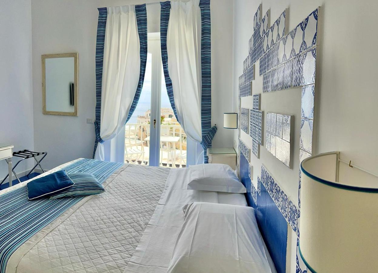 Hotel Villa Delle Palme In Positano Buitenkant foto