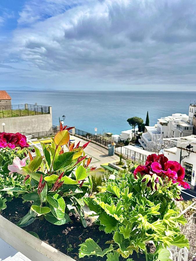 Hotel Villa Delle Palme In Positano Buitenkant foto
