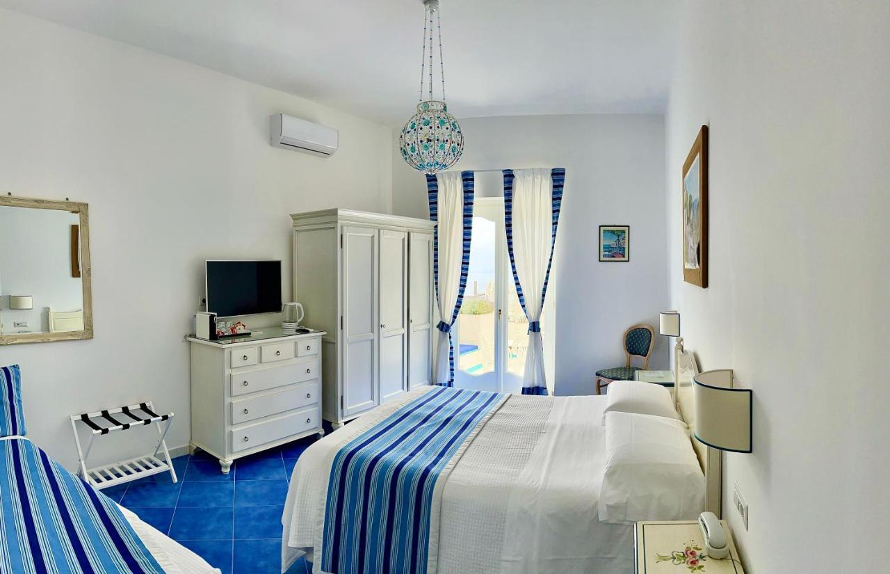 Hotel Villa Delle Palme In Positano Buitenkant foto