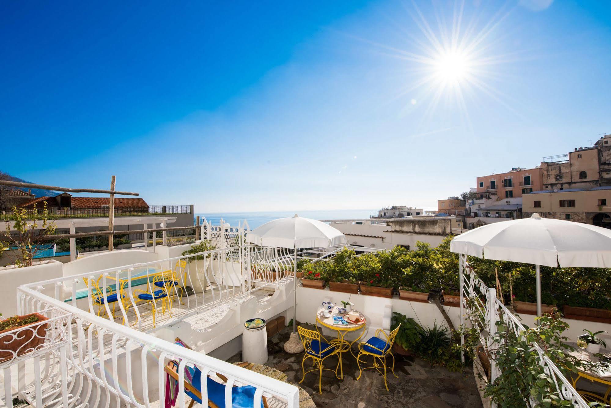 Hotel Villa Delle Palme In Positano Buitenkant foto